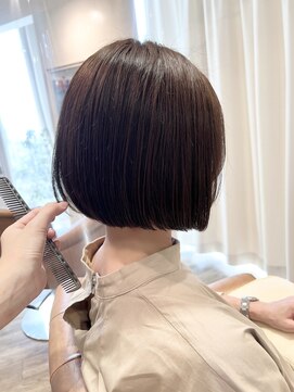 マカナ(makana) ぱつっとボブ