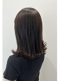 セミロングスタイル、アッシュブラウンカラー