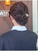 アップスタイル　ルーズシニヨン　編み込み　結婚式アレンジ