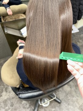 ウェービーポーズ美容室 美髪チャージトリートメント