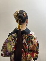 ラビス クローバー(Lovis clover)&nbsp;ニュアンスカラー　ツヤ髪　センターパート