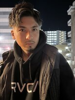 ロミーオム 本厚木(ROMMY. Homme)&nbsp;刈り上げツイストスパイラルパーマフェード風アップバング