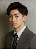 ガイルヘア×ツーブロックの男らしいクラシックスタイル