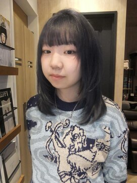 ミューズ バイ ケンジ(MUSE by KENJE) 1bleachからできるネイビーカラー/平塚美容室