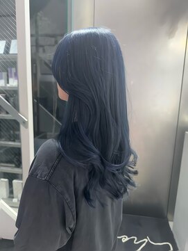 シェリ ヘアデザイン(CHERIE hair design) １ブリーチネイビーブルー［福岡/天神/美容室/ダブルカラー］