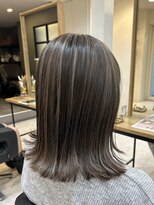 エリス ウメダ(Eliss umeda) グレージュハイライト