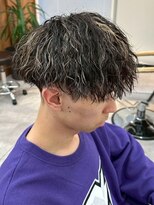 スターズレイ 本川越(STARS ray) 刈り上げ ツーブロック ハイライト ツイストスパイラルパーマ