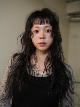 ノラ シブヤ(NORA) ロングパーマレイヤーパーマウルフロングウルフロングレイヤー