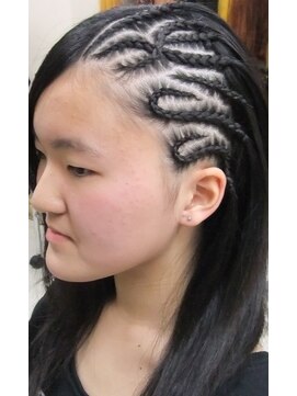 エクステ専門店ミキ 横浜店(MIKI) ☆コーンロウ☆1/4(片サイド)