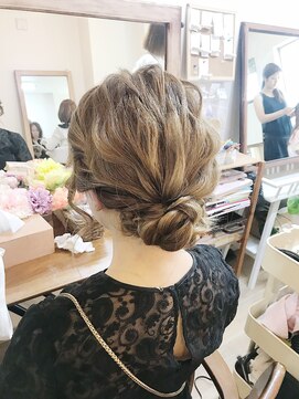 ロカット サロン(Roquat Salon) なみなみおしゃれアップアレンジ【ヘアアレンジ　立川/立川南】