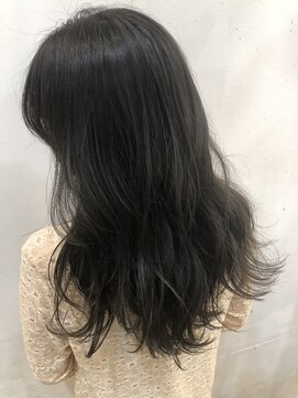 ペイジバイネオリーブ 吉祥寺店(Paige by Neolive) 透明感ダークアッシュカラー