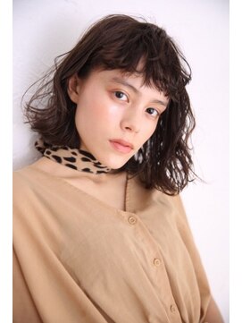 ネオリーブエクラ 上野御徒町店(Neolive eclat) ショートバングきりっぱっぱなしボブアースカラーくびれスタイル