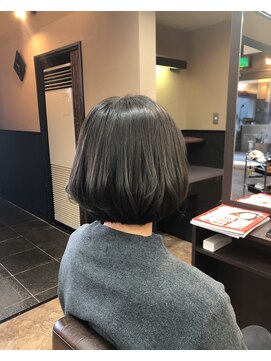 ナトゥーラ 岐阜(Natura) グレーボブ