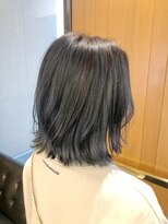 シャメル(Chamel)&nbsp;外ハネレイヤーボブ◇ブルーグレージュカラー◇