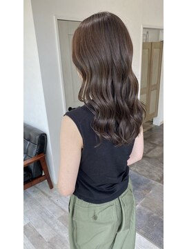 リズム(lysm) グレージュカラー