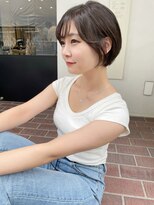 ヘアープレイス ヴィブ(hair place VIVE) グレーアッシュで大人可愛いショートボブ