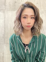 アヌエ(Anue) 石沢 佑衣