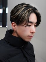 ハイライトセンターパートメッシュダブルカラーツーブロック