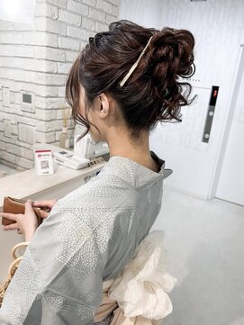 ディティカ ティア(Dityca tia) アップスタイル