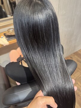 エストヘアーバイ フレンズ 新宿店(est hair by friends) ブルーブラック