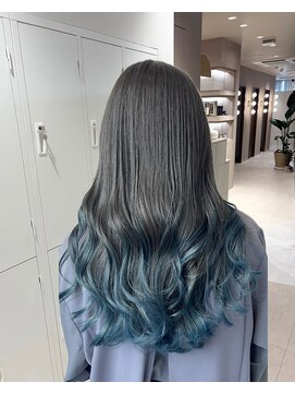 エレノア 静岡店(Eleanor) 【八重津】レイヤーカット×ブルーグラデーションカラー