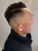ディスイズバーバーセカンド(THIS IS BARBER 2nd)&nbsp;フェードカット スキンフェード ショート 七三分け 40代
