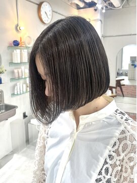 ヘアー アイス カンナ(HAIR ICI Canna) お手入れ簡単/大人女子におすすめ/ミニボブ/束感カット