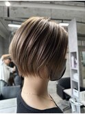 モテショート＋ブリーチなしシアーアッシュベージュ♪朝長