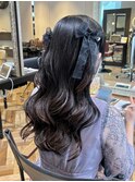 ロングヘアのリボンハーフツイン♪結婚式やお呼ばれに