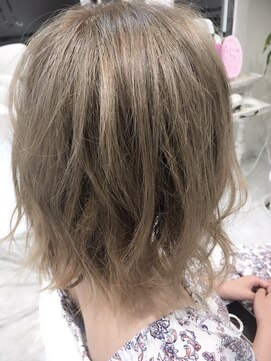 ジウ 上通り(JIU) 20代30代40代くすみカラー×ダブルカラー×クリーミーベージュ