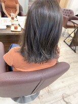 ヘアー アトリエ アンジー(Hair Atelier Angee)&nbsp;グレーアッシュのハイライトカラー