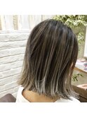 外ハネミニボブ+バレイヤージュハイライト