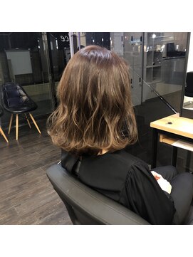 ドルチェ 梅田(Dolce) イルミナカラーハイライト