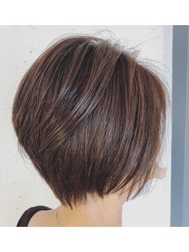 ライズ ヘア ブランド 豊中店(RISE HAIR BRAND) 前下がりグラデーション