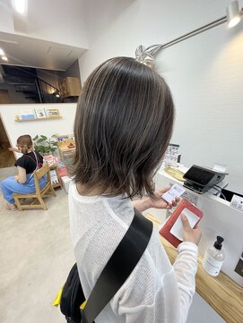 オリビアヘアー(OLIVIA HAIR) 大人ハイライトグレージュ