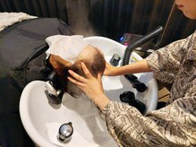 シエリヘアーデザイン(SIERI HAIR DESIGN)の雰囲気（《半個室》と暗めの照明でリラックスしてください。）