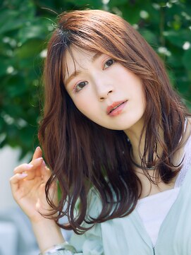 サロン LH(salon LH) 女性らしい柔らかさが魅力のフェミニンミディアム