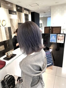 ヘアアンドビューティー クアトロ 戸祭店(QUATRO) パールグレイ