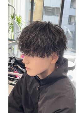 ロウ 銀座(RAW) ほつれ波巻きミックスパーマ　ミニウルフ