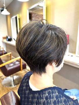 ヘアーメイクロージー 八軒店 (HAIR MAKE ROSY) 大人ショート細めハイライト白髪ぼかしくすみカラー40代50代