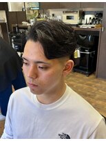 コンセプトフリッシュ(concept FRISCH)&nbsp;フェザーパーマ　テーパーフェード