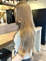 マスカリ(muscali)&nbsp;星華,小顔,シルバーベージュ,ミディアムレイヤーカット