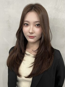 ココ 西葛西南口店(COコ) ロングレイヤーハッシュカット小顔顔周り白髪ぼかしハイライト