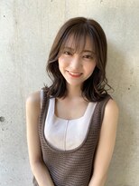サンプラス(san+)&nbsp;【マユコ】くびれミディアムボブ小顔シースルーバンググレージュ