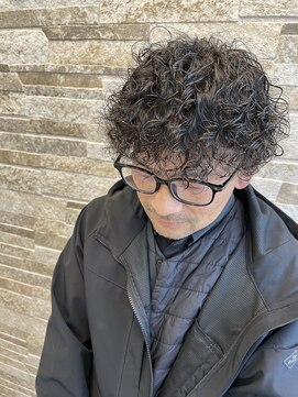 カペリ デ アーテ(Capelli di arte) メンズ/ツイストスパイラルパーマ