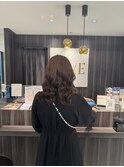 ロングじゃなくても叶う。セミロングの「韓国風コテ巻きパーマ」