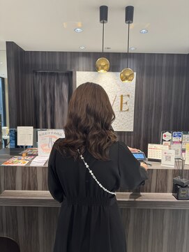 アース エレガンス 吉祥寺店(EARTH Elegance) ロングじゃなくても叶う。セミロングの「韓国風コテ巻きパーマ」
