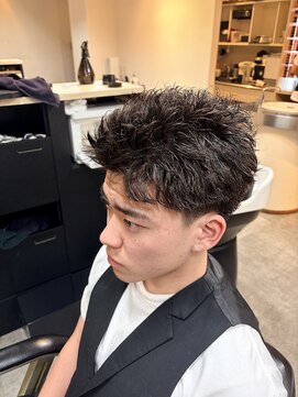 フリーゼアコマキ(FRISEUR) スパイキーショート×ツイストスパイラル