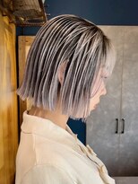 リノショアーズ 日本大通り店(RINOSHORES) "横浜日本大通り"『ホワイトベージュ、ホワイトグレージュ』