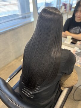 リラ バイ クオーレ(LIRA by CUORE) 巻ける酸性縮毛矯正!
